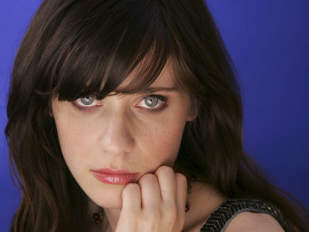[Zooey Deschanel 2 1024x768 Desktop Stars Wallpapers[2].jpg]
